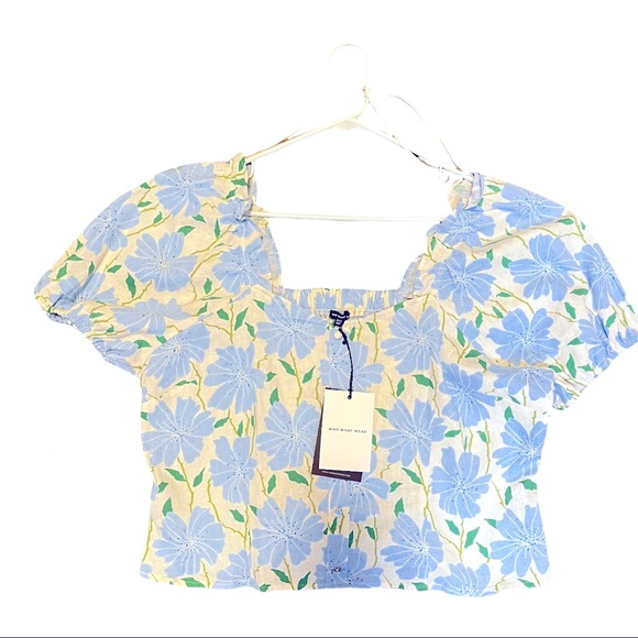 Who What Wear Tops - NWT Women’s Who What Wear cropped linen blend blouse. Size 2x.